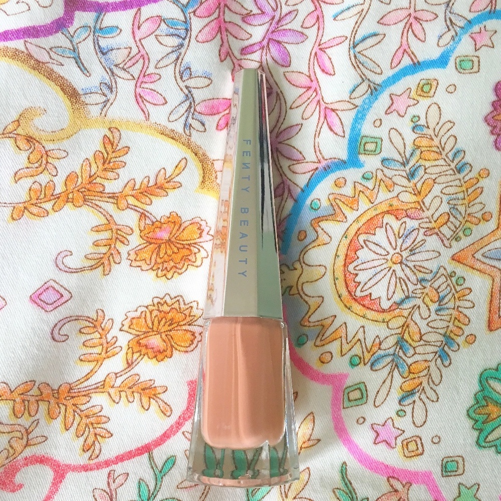 Fenty "Unbutton" Stunna Lip Paint